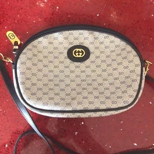 COPY - Vintage Gucci hand bag in excellent condit…